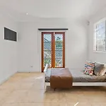Holiday home Artistic Queenslander With Park Views - 5 Bedroom - Sleep 10 Brisbane