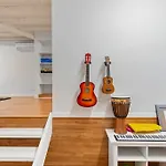 Artistic Queenslander With Park Views - 5 Bedroom - Sleep 10 Brisbane