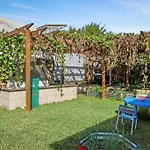 Holiday home Artistic Queenslander With Park Views - 5 Bedroom - Sleep 10