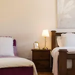 Spacious Central Located Family House At Sunnybank