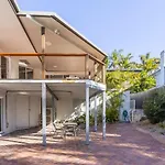 Parkside Villa With Meeting Room Carindale