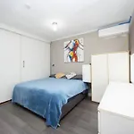 Apartment King Bedroom In Shared 3l