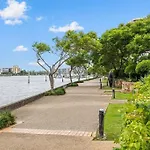 Main Point 1Bed 1Bath 1Car 5 Mins To Cbd