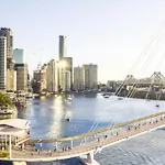 Main Point 1Bed 1Bath 1Car 5 Mins To Cbd