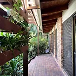 Charming In Sunnybank Close To Plaza With Pool Holiday home *