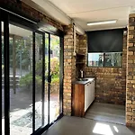 Charming In Sunnybank Close To Plaza With Pool Brisbane