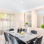 Spacious 3 Bed Retreat 1min To Mall Sunnybank Hill