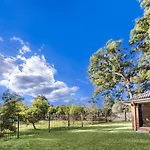 Holiday home Spacious 3 Bed Retreat 1min To Mall Sunnybank Hill