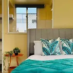 Urban Oasis Studio In Salisbury
