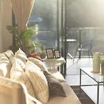 Stunning Mount View Modern Mtgravatt Cbd Apartment *