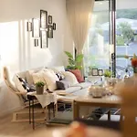 Stunning Mount View Modern Mtgravatt Cbd Apartment