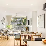 Stunning Mount View Modern Mtgravatt Cbd Apartment Brisbane
