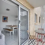 Bright Inner-City 1-Bed, 10 Minutes From Cbd