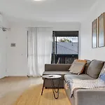Cosy 2-Bed In Leafy Street With Outdoor Dining