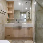 Spacious 2 Bedroom In Woolloongabba Apartment *