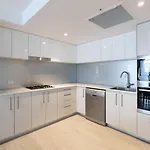Modern Meets The Gabba *