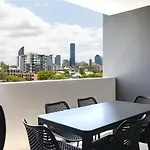 Modern Meets The Gabba