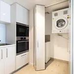 Modern Meets The Gabba Apartment
