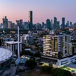 Modern Meets The Gabba Apartment Brisbane