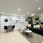 Cbd High Rise River Citywalk Freeparking Wi-Fi