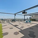 Breathtaking Fortitude Valley Apartment