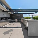 Breathtaking Fortitude Valley Apartment