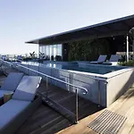 Elegant Urban Hideaway - Private Luxury Residential Apartment, Walk To South Bank & Free Carpark