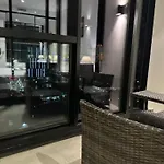Valley Gem - View 1 Bedroom At Fv Peppers Apartment Brisbane