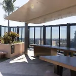 Spectacular Views, King Bd Single Bed & Parking Apartment