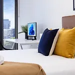 Apartment Rooftop Pool Stunning Queen Street *