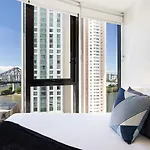 Rooftop Pool Stunning Queen Street Apartment Brisbane
