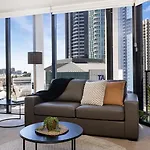 Rooftop Pool Stunning Queen Street Apartment Brisbane