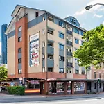 Chic Escape Fortitude Valley Rooftop Amenities