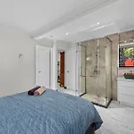 Holiday home Luxury Living 2b2b In Southern Parking *