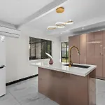 Holiday home Luxury Living 2b2b In Southern Parking Brisbane