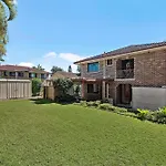 Luxury Living 2B2B In Southern Brisbane Parking