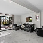 Luxury Living 2b2b In Southern Parking Holiday home