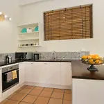 Holiday home Tallywood 3 The Hacienda 2bed Pets Yard Pool Brisbane