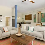 Tallywood 3 The Hacienda 2bed Pets Yard Pool