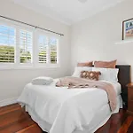 4Bdr 2Bth Holiday Home Holland Park