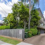 Fresh 2Bd Koala Condo West End