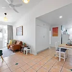 New Farm Nest- 2bed 1bath Balcony Apartment *