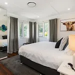 Acacia Ridge - Firepit, Kids Cubby, Games Holiday home Brisbane