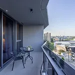 Cbd 3b2b Near Everything With Parking And Balcony * Brisbane
