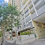 Luxe City Living Chic2Br Apt In Prime Cbd Location