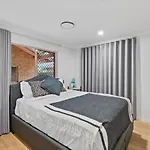 Stunning 5Br Big Modern Home With Parking Malls And Parks