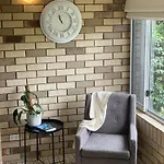 3br Comfy Home, Gym & Garden In * The Gap