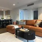 Modern Meets The Gabba