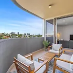 Sinclair Apartments - Free Secure Parking