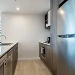 Apartment Modern 2 Bedroom With Parking South Brisbane
